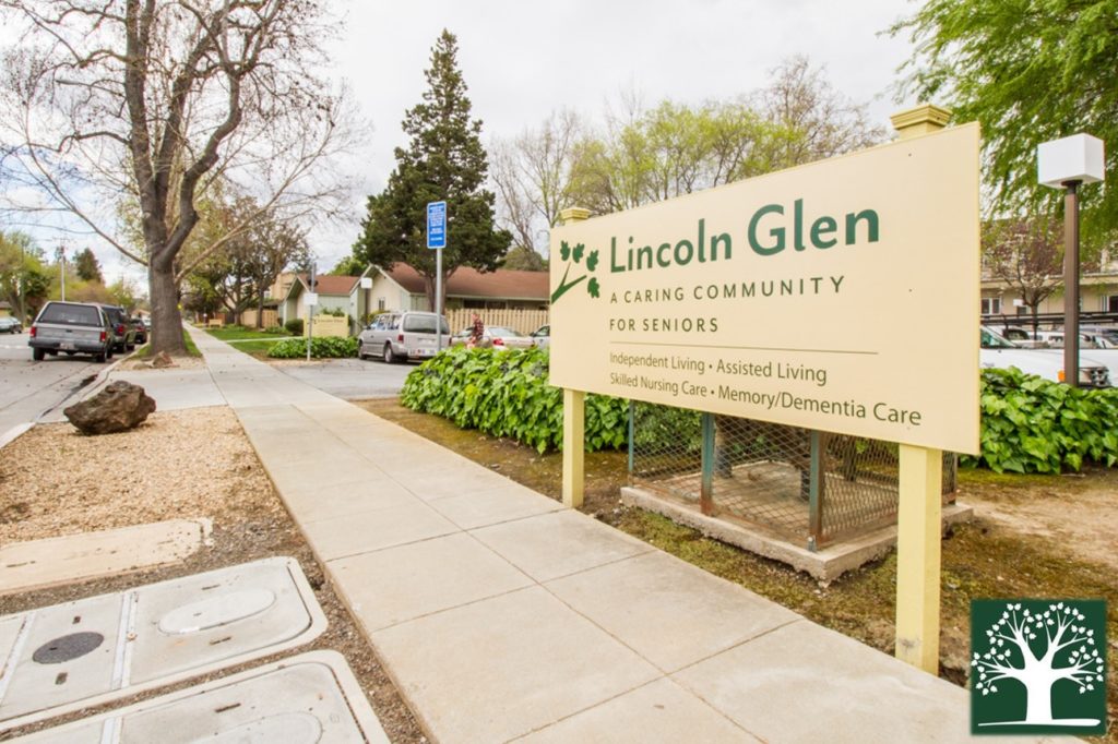 Lincoln Glen Manor front signage